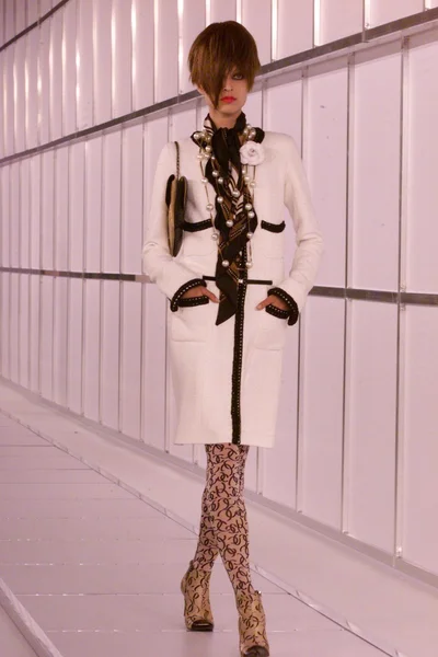 Look 9